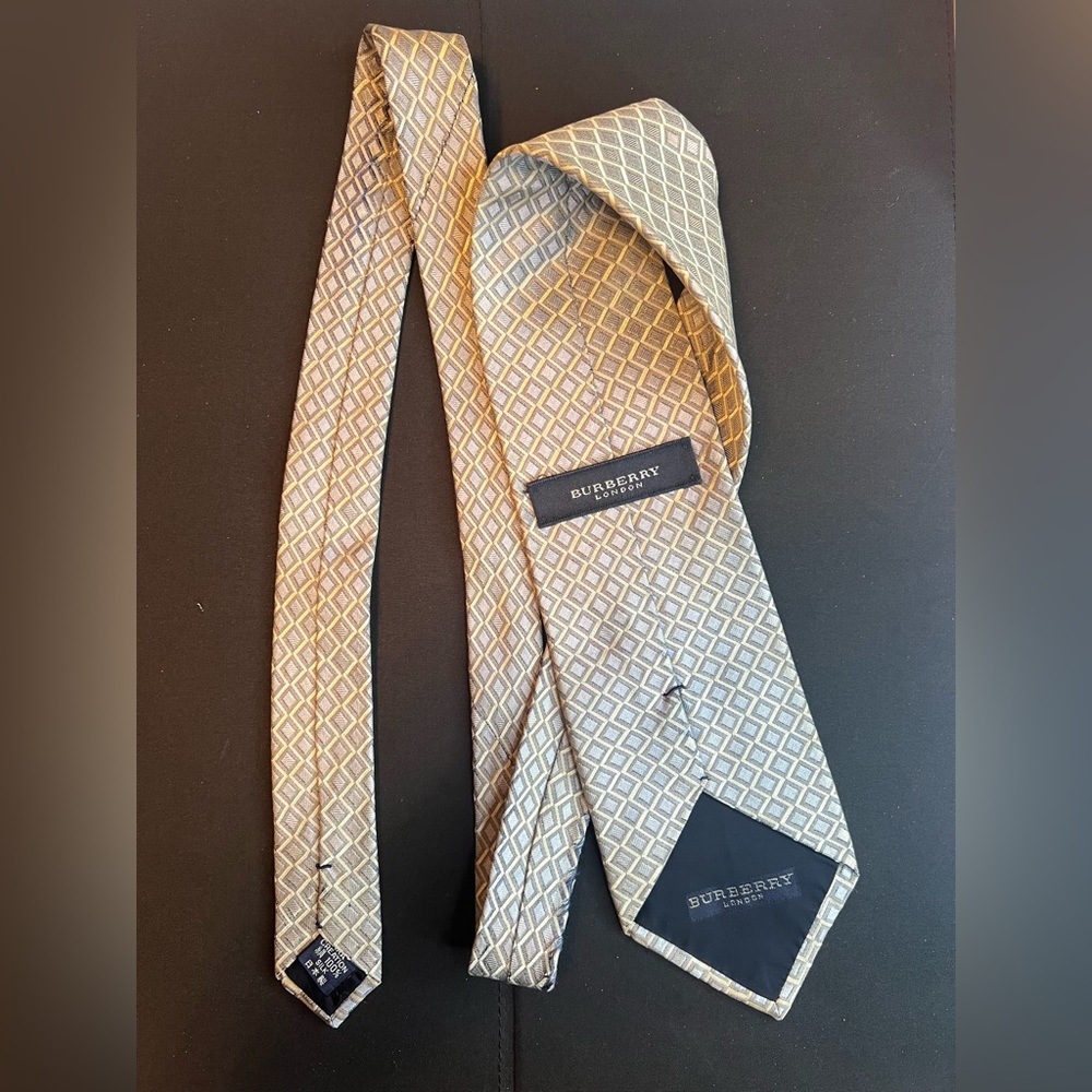 Burberry London tie